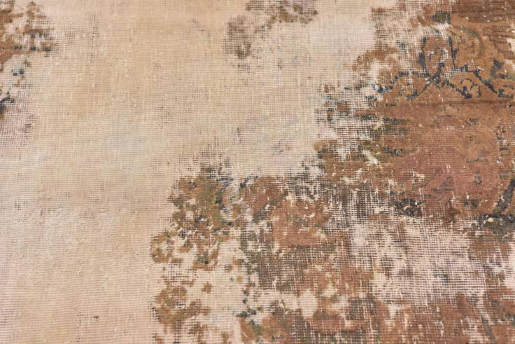 Detail image of 3' x 4' 4 Hand Knotted Ultra Vintage Persian Wool Rug