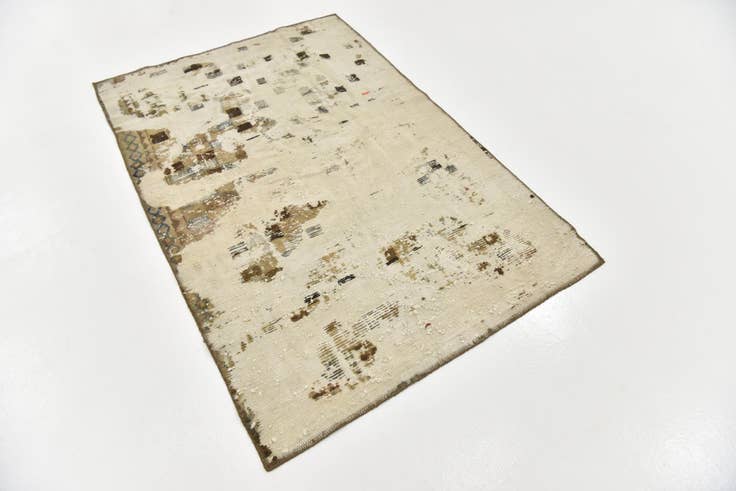 Detail image of 3' 9 x 5' 8 Hand Knotted Ultra Vintage Persian Wool Rug