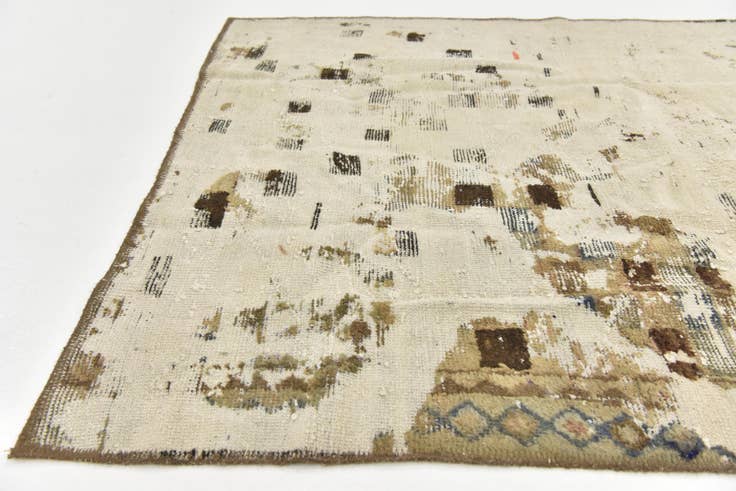 Detail image of 3' 9 x 5' 8 Hand Knotted Ultra Vintage Persian Wool Rug