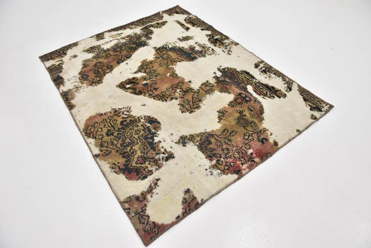 Detail image of 4' 10 x 6' 2 Hand Knotted Ultra Vintage Persian Wool Rug