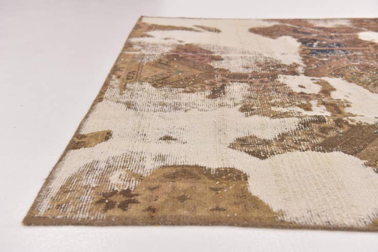 Detail image of 4' 10 x 7' 6 Hand Knotted Ultra Vintage Persian Wool Rug