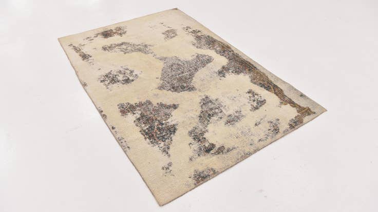 Detail image of 4' x 5' 10 Hand Knotted Ultra Vintage Persian Wool Rug