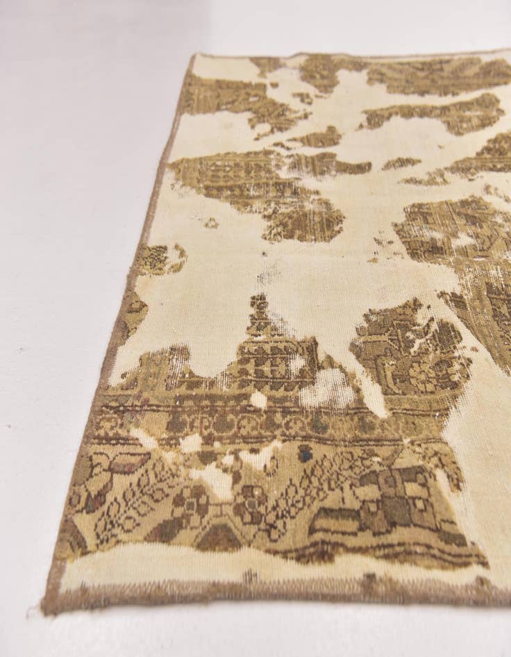 Detail image of 4' 8 x 7' 4  Hand Knotted Ultra Vintage Persian Wool Rug