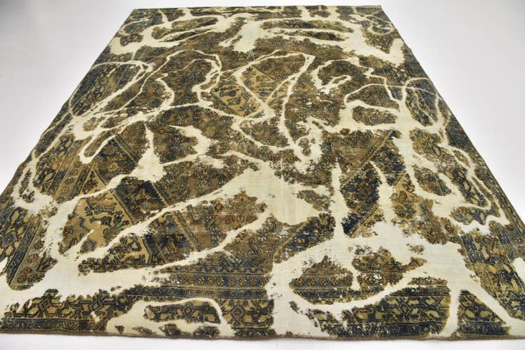 Detail image of 8' 2 x 10' 7 Hand Knotted Ultra Vintage Persian Wool Rug