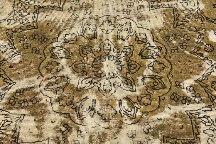 Detail image of 6' 5 x 8' 6 Hand Knotted Ultra Vintage Persian Wool Rug