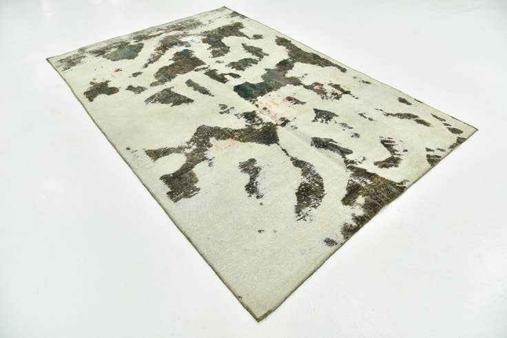 Detail image of 6' x 9' Hand Knotted Ultra Vintage Persian Wool Rug