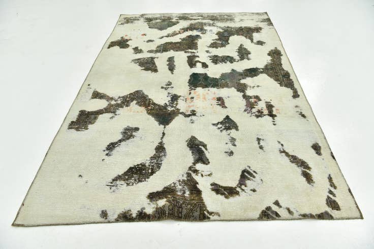 Detail image of 6' x 9' Hand Knotted Ultra Vintage Persian Wool Rug