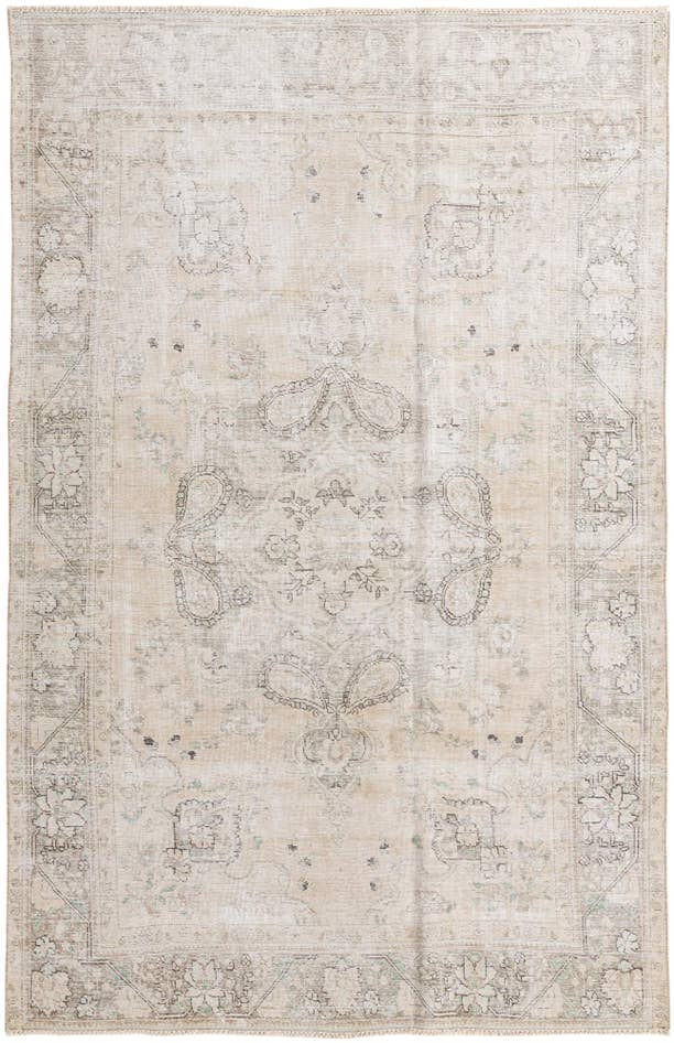 Detail image of 6' x 9' 6 Hand Knotted Ultra Vintage Persian Wool Rug