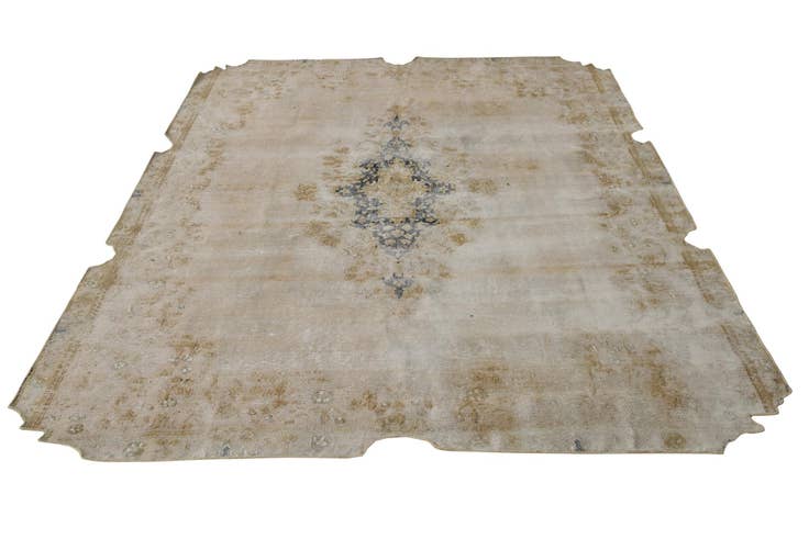 Detail image of 6' 8 x 9' 6 Hand Knotted Ultra Vintage Persian Wool Rug