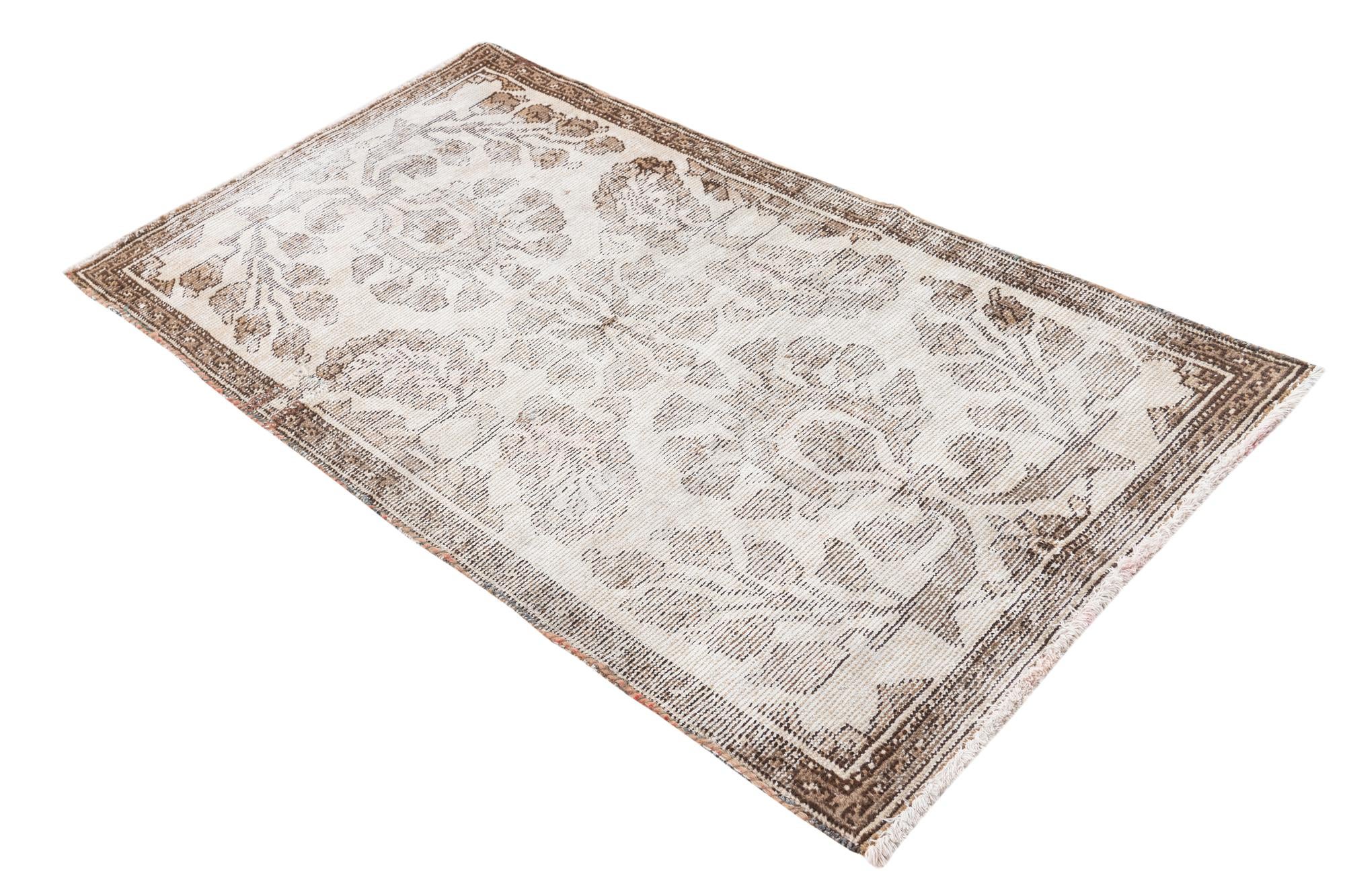 2' 10 x 5' 6 Hand Knotted Ultra Vintage Persian Wool Rug