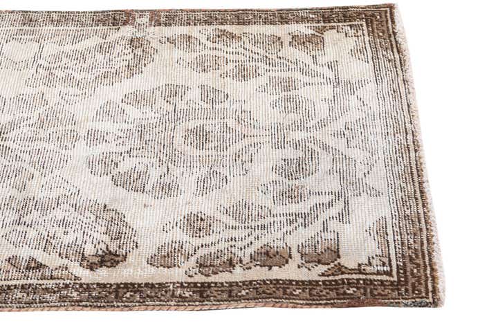 2' 10 x 5' 6 Hand Knotted Ultra Vintage Persian Wool Rug