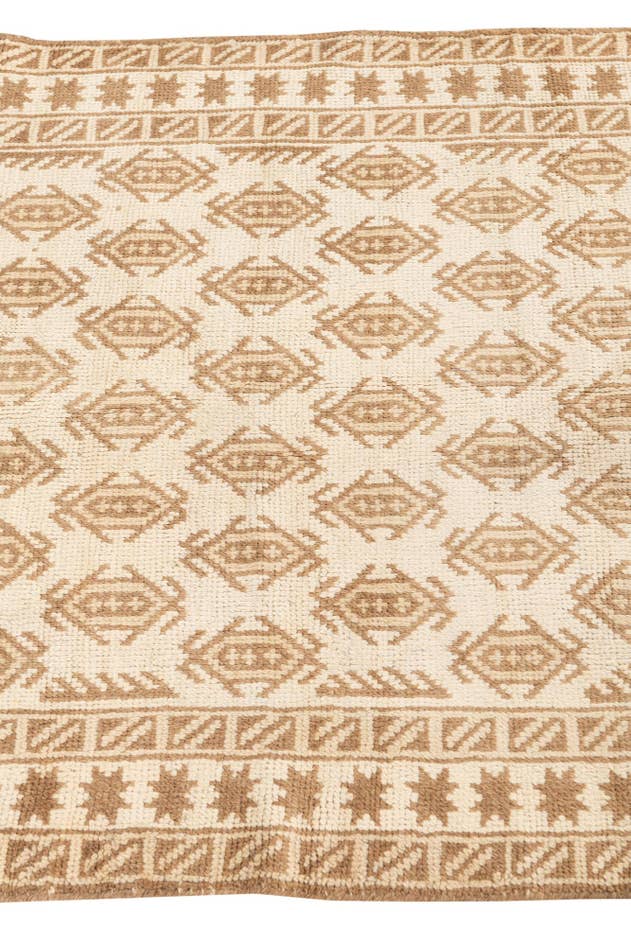 Detail image of 3' 3 x 5' Hand Knotted Ultra Vintage Persian Wool Rug