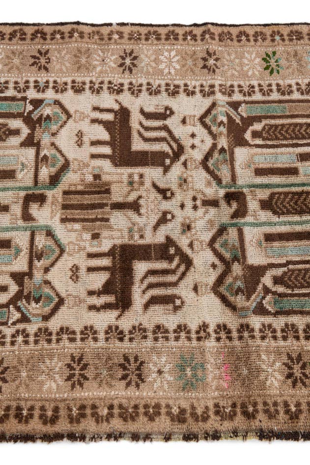 Detail image of 2' 7 x 4' 4 Hand Knotted Ultra Vintage Persian Wool Rug