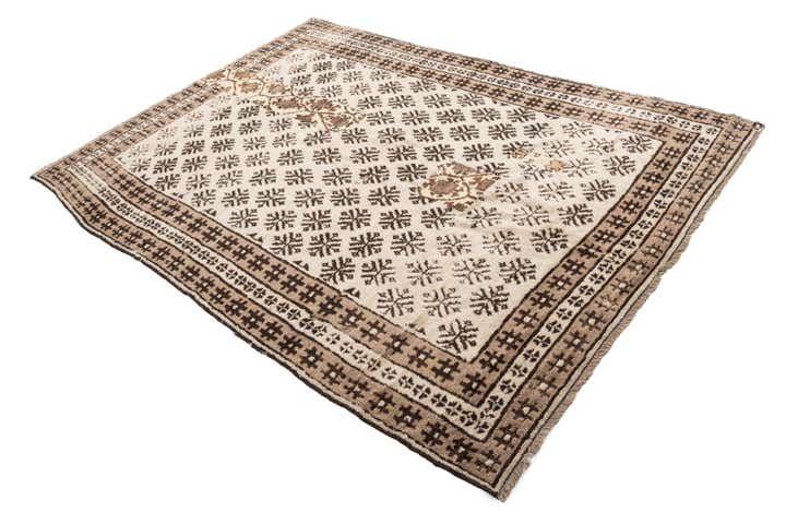 5' 8 x 7' 10 Hand Knotted Ultra Vintage Persian Wool Rug