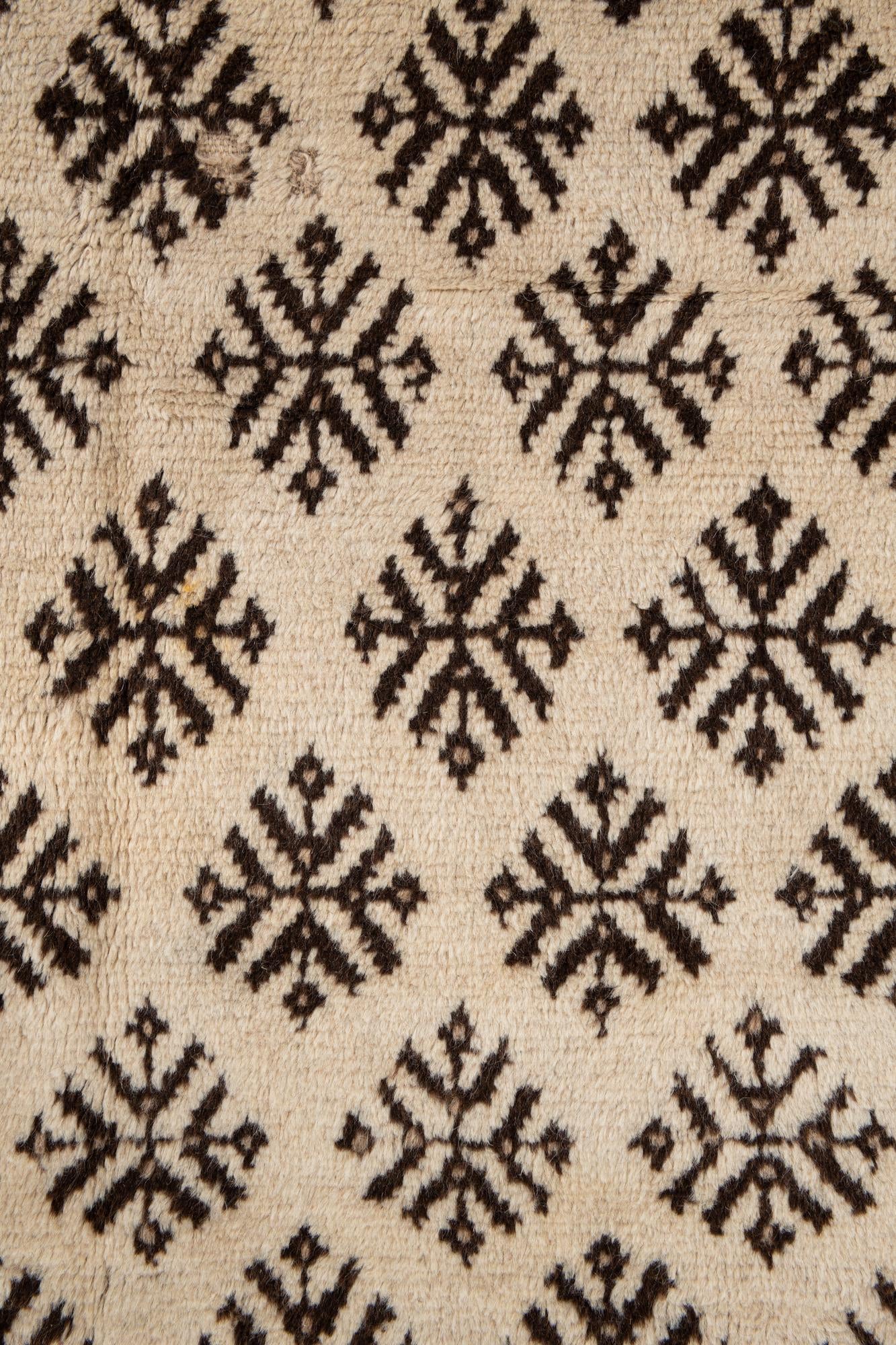 5' 8 x 7' 10 Hand Knotted Ultra Vintage Persian Wool Rug
