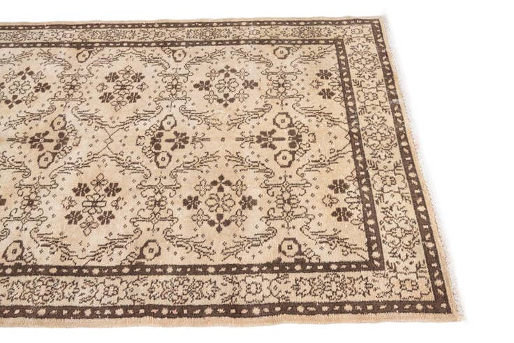 Detail image of 4' x 7' Hand Knotted Ultra Vintage Persian Wool Rug