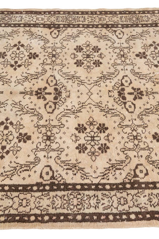 Detail image of 4' x 7' Hand Knotted Ultra Vintage Persian Wool Rug