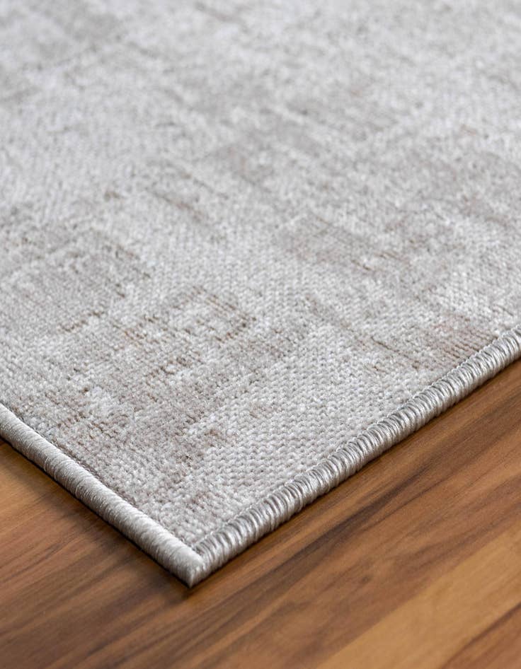 Detail image of 7' 10 x 10' Valencia Rug