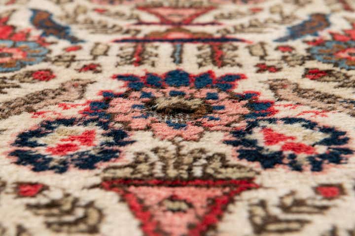 6' 11 x 9' 9 Hand Knotted Varamin Wool Rug