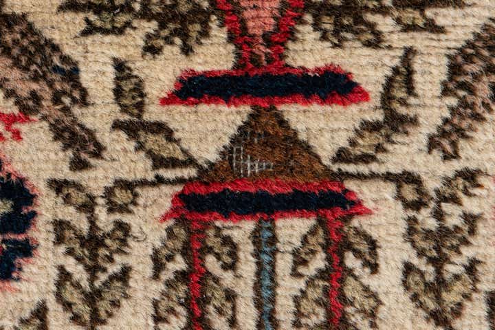 6' 11 x 9' 9 Hand Knotted Varamin Wool Rug