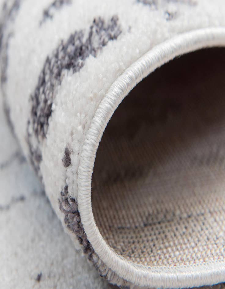 Detail image of 4' x 6' Vega Rug