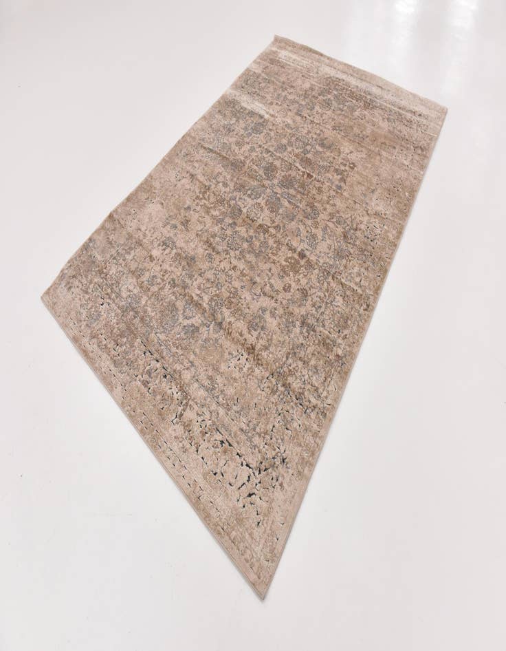 Detail image of 5' x 7' 8 Villa Rug