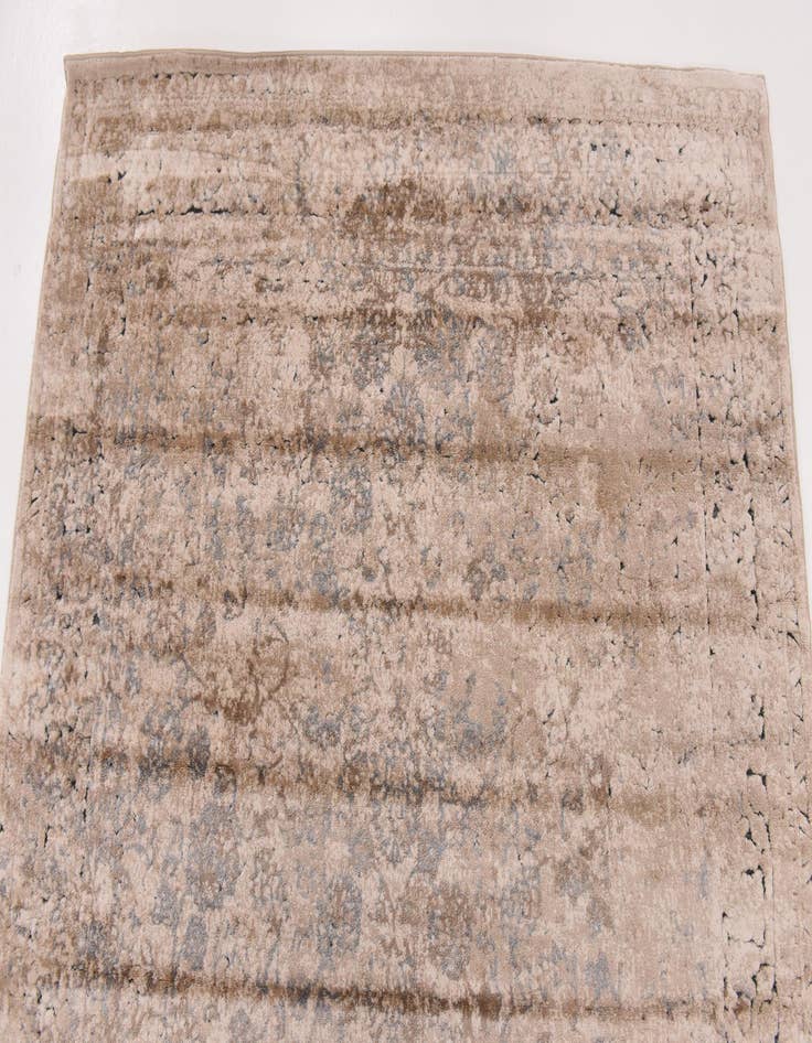 Detail image of 5' x 7' 8 Villa Rug