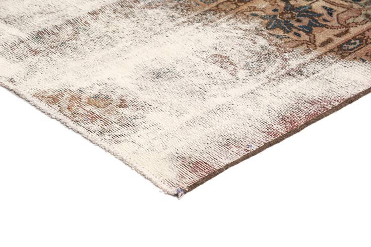 Detail image of 9' 2 x 11' Vintage Royal Rug