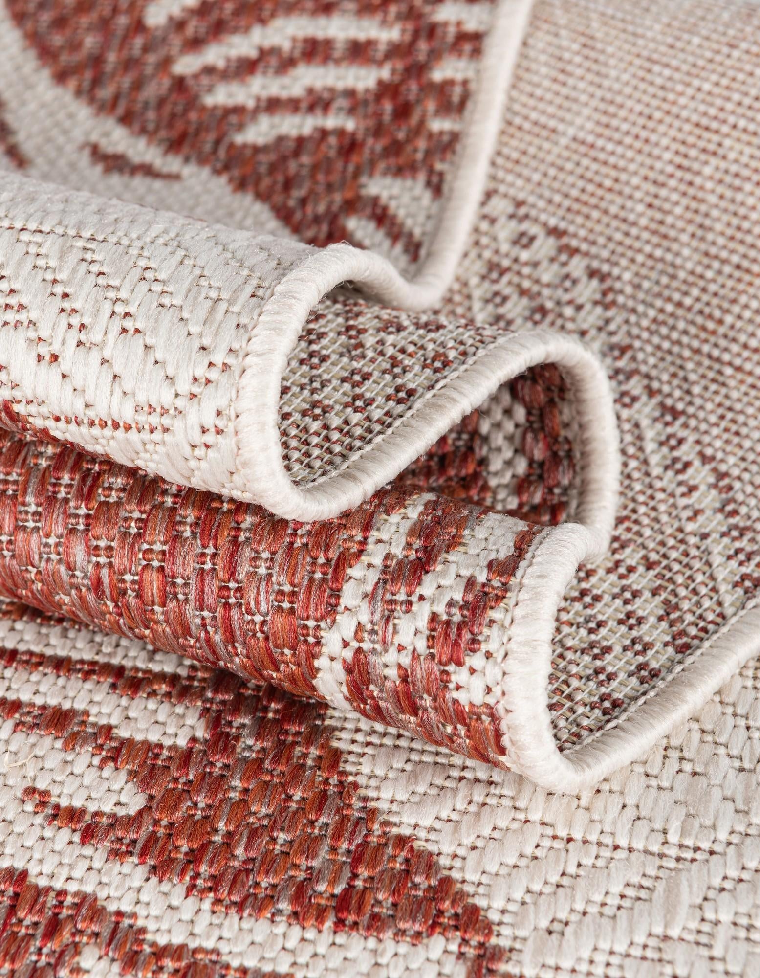 5' 3 x 8' Easy-Clean Coastal Indoor / Outdoor Rug