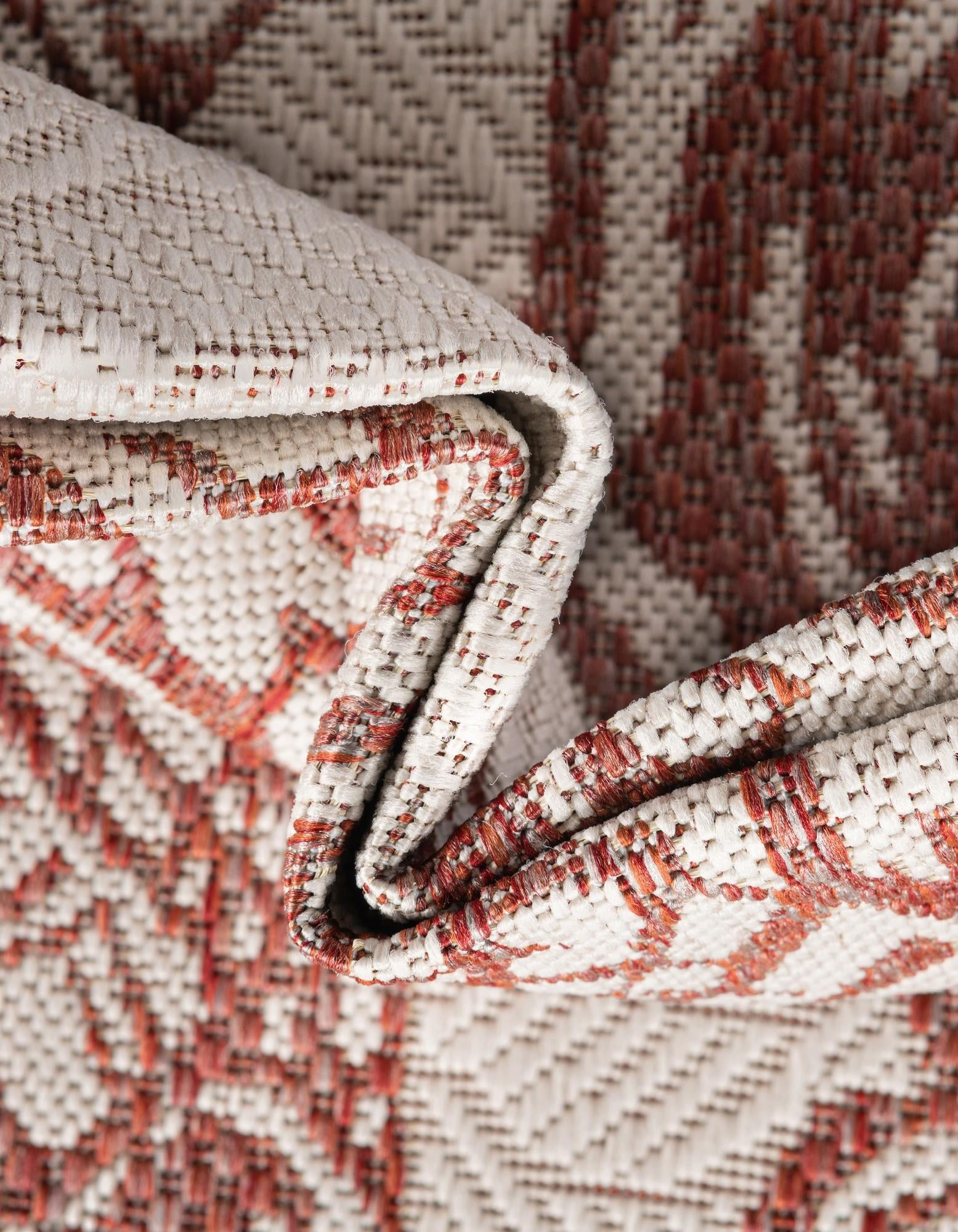 5' 3 x 8' Easy-Clean Coastal Indoor / Outdoor Rug