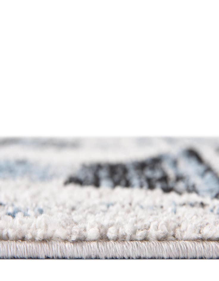 Detail image of 7' x 7' Aramis Round Rug