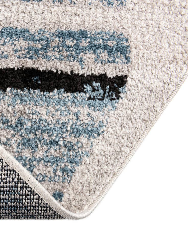 Detail image of 7' x 7' Aramis Round Rug