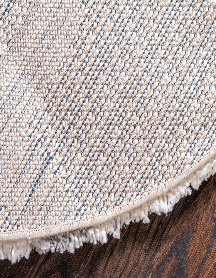 Detail image of 3' 3 x 3' 3 Athena Shag Round Rug