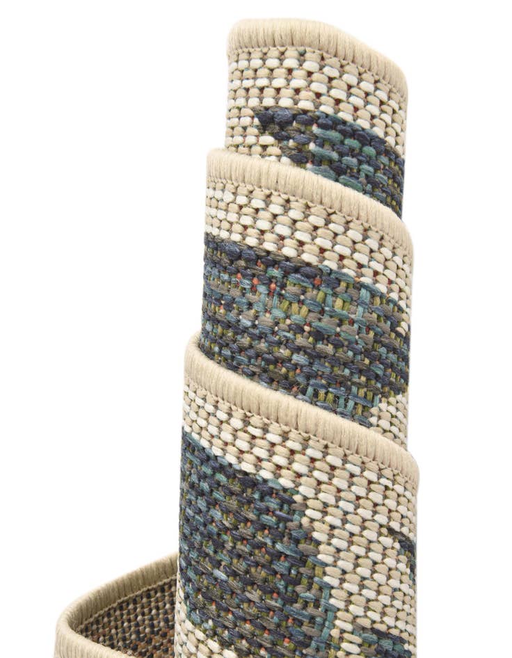 Detail image of 3' 3 x 3' 3 Easy-Clean Baja Indoor / Outdoor Round Rug