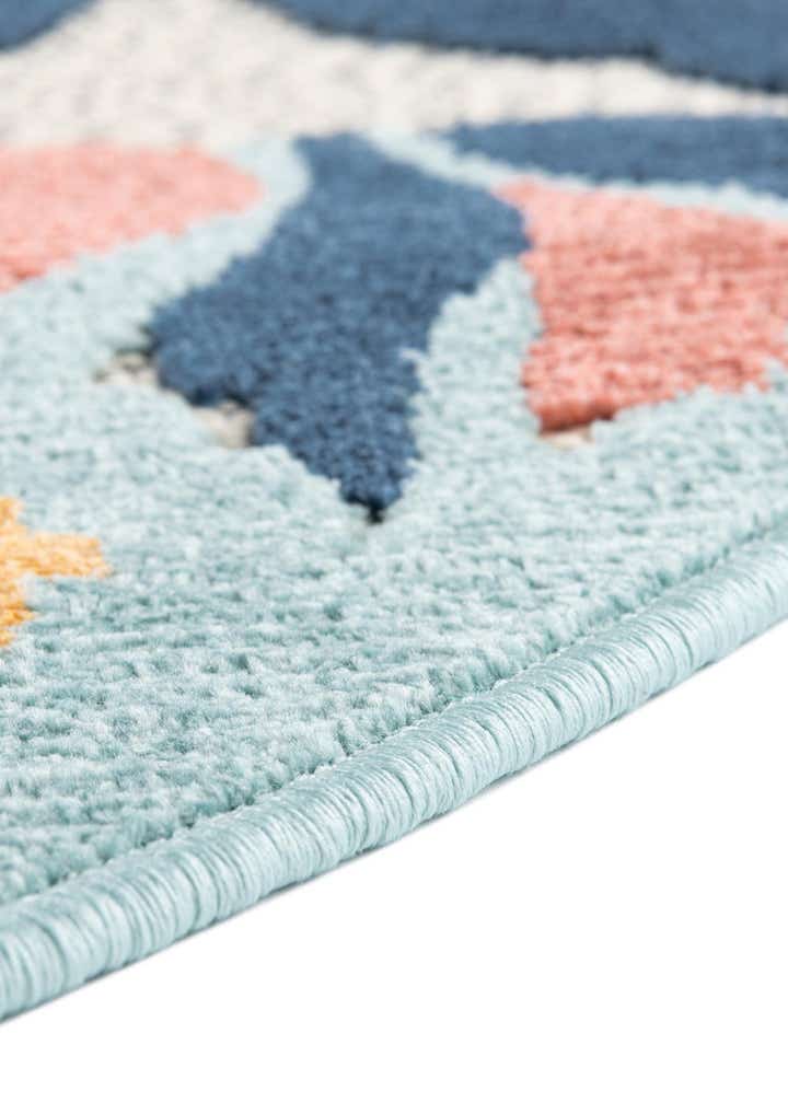 3' 3 x 3' 3 Easy-Clean Belize Indoor / Outdoor Round Rug