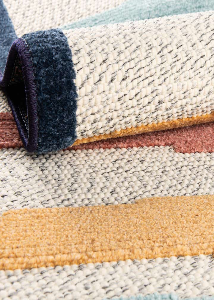 3' 3 x 3' 3 Easy-Clean Belize Indoor / Outdoor Round Rug