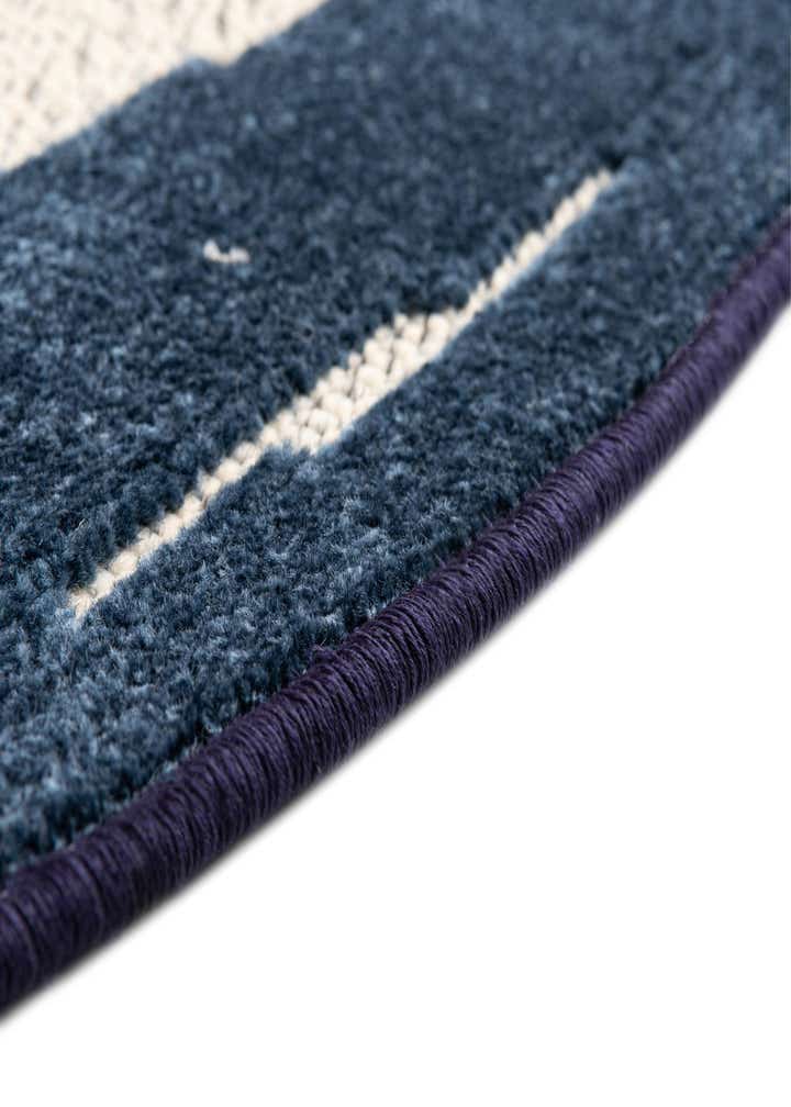3' 3 x 3' 3 Easy-Clean Belize Indoor / Outdoor Round Rug