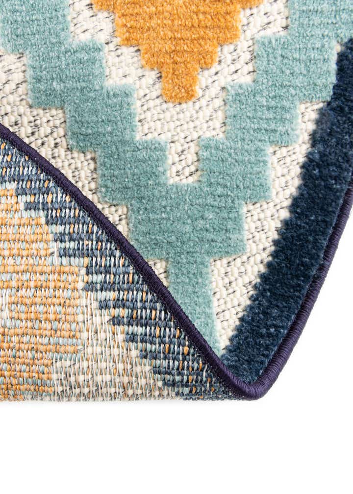 5' 3 x 5' 3 Easy-Clean Belize Indoor / Outdoor Round Rug