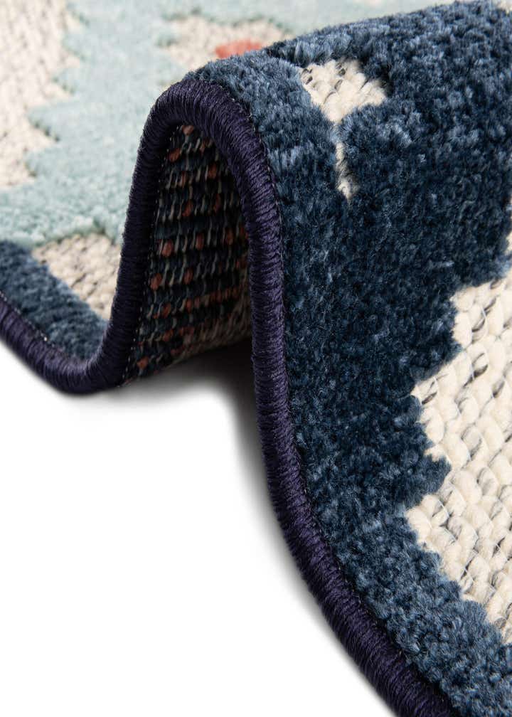 5' 3 x 5' 3 Easy-Clean Belize Indoor / Outdoor Round Rug