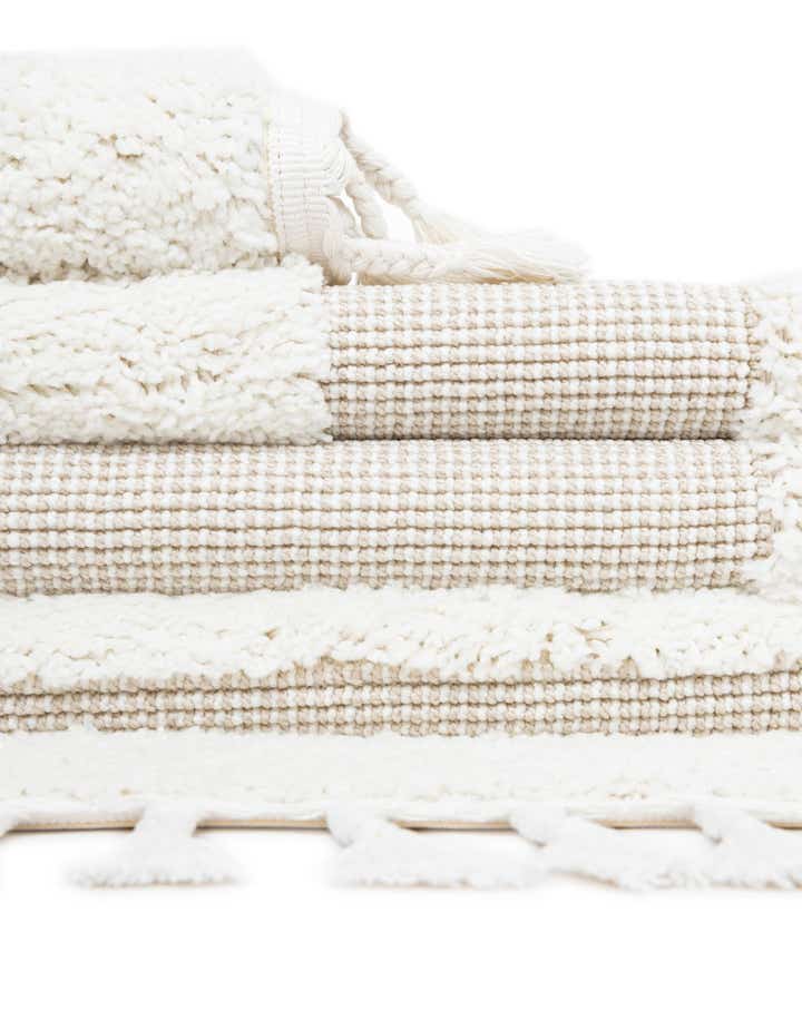 3' 3 x 3' 3 Boho Round Rug