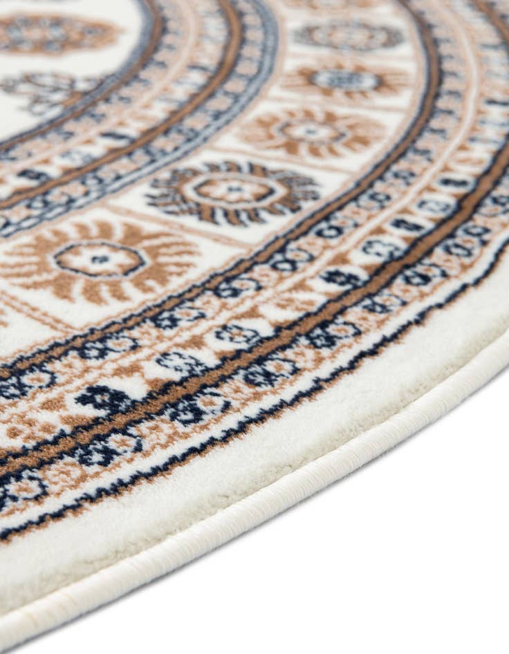 Detail image of 7' 10 x 7' 10 Bokhara Round Rug