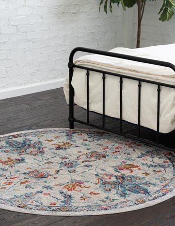 Ivory Budapest Round Rug