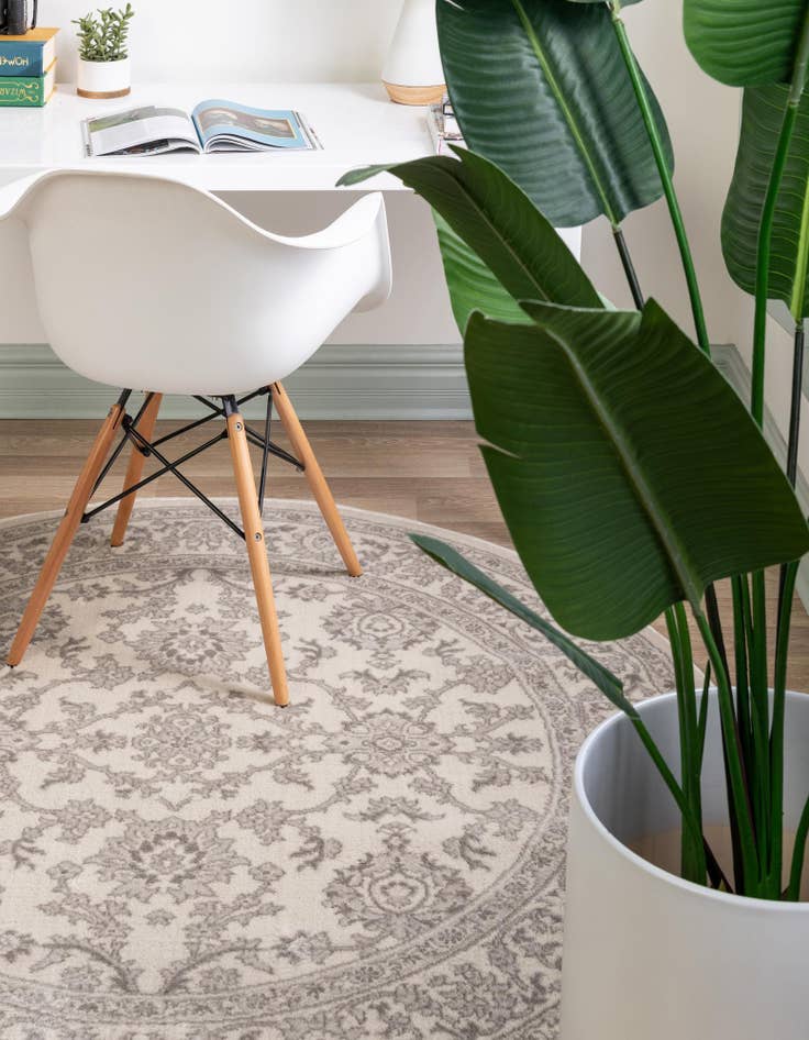 Detail image of 6' 1 x 6' 1 Charlotte Round Rug