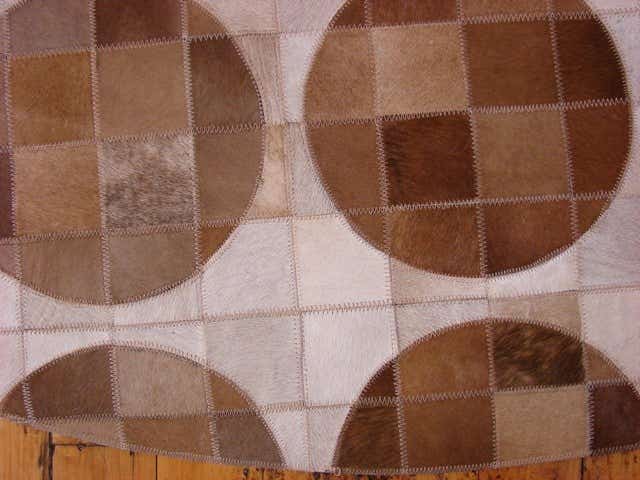 8' x 8' Hand Knotted Cowhide Patchwork Round Rug