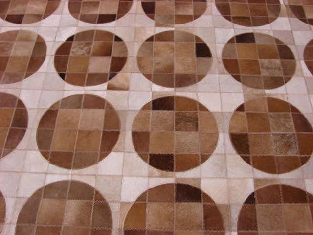 8' x 8' Hand Knotted Cowhide Patchwork Round Rug