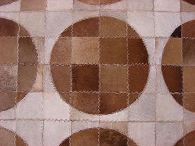 8' x 8' Hand Knotted Cowhide Patchwork Round Rug