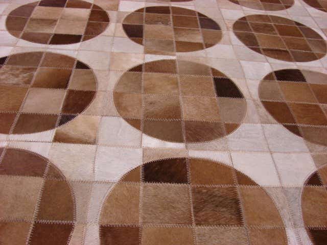 8' x 8' Hand Knotted Cowhide Patchwork Round Rug