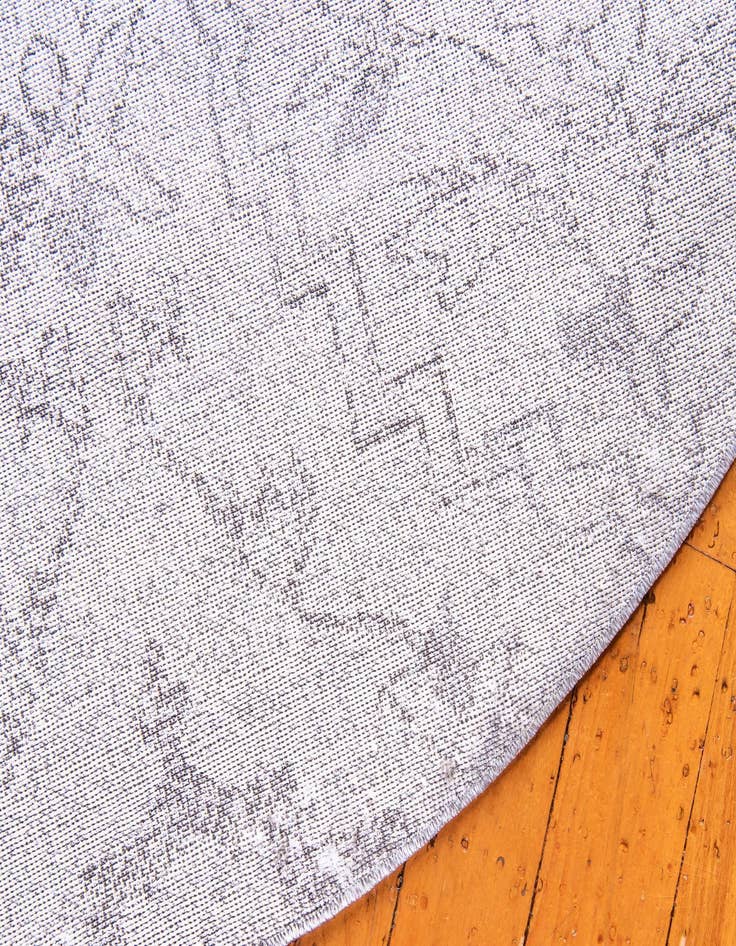 Detail image of 6' x 6' Damask Round Rug