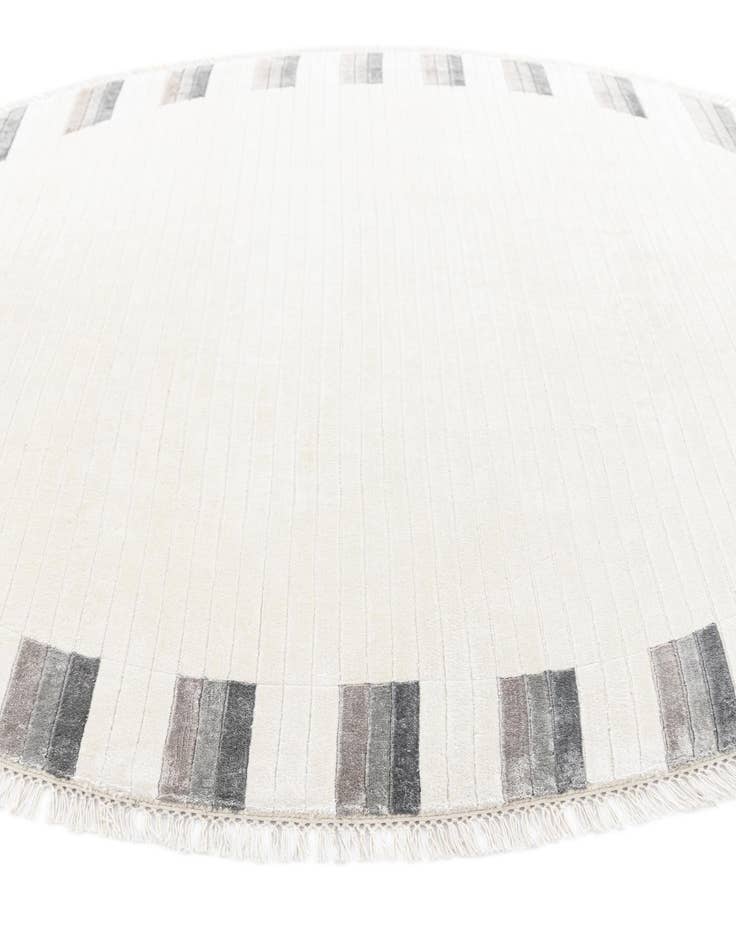 Detail image of 6' 5 x 6' 5  Hand Knotted Darya Wool Round Rug