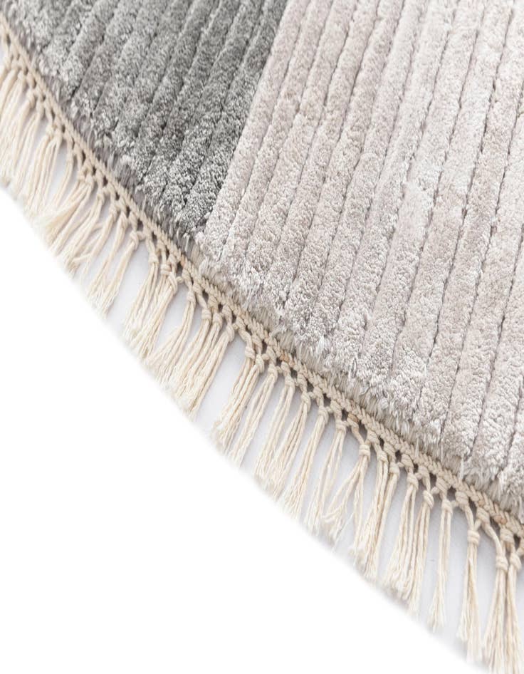 Detail image of 5' 5 x 5' 5  Hand Knotted Darya Wool Round Rug